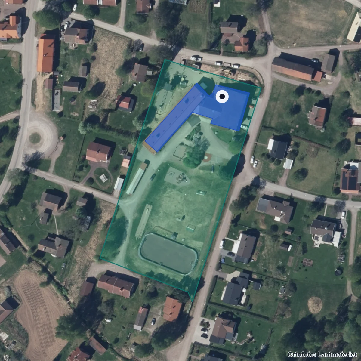Flygbild över Förskolan Djura, ortofoto från Lantmäteriet