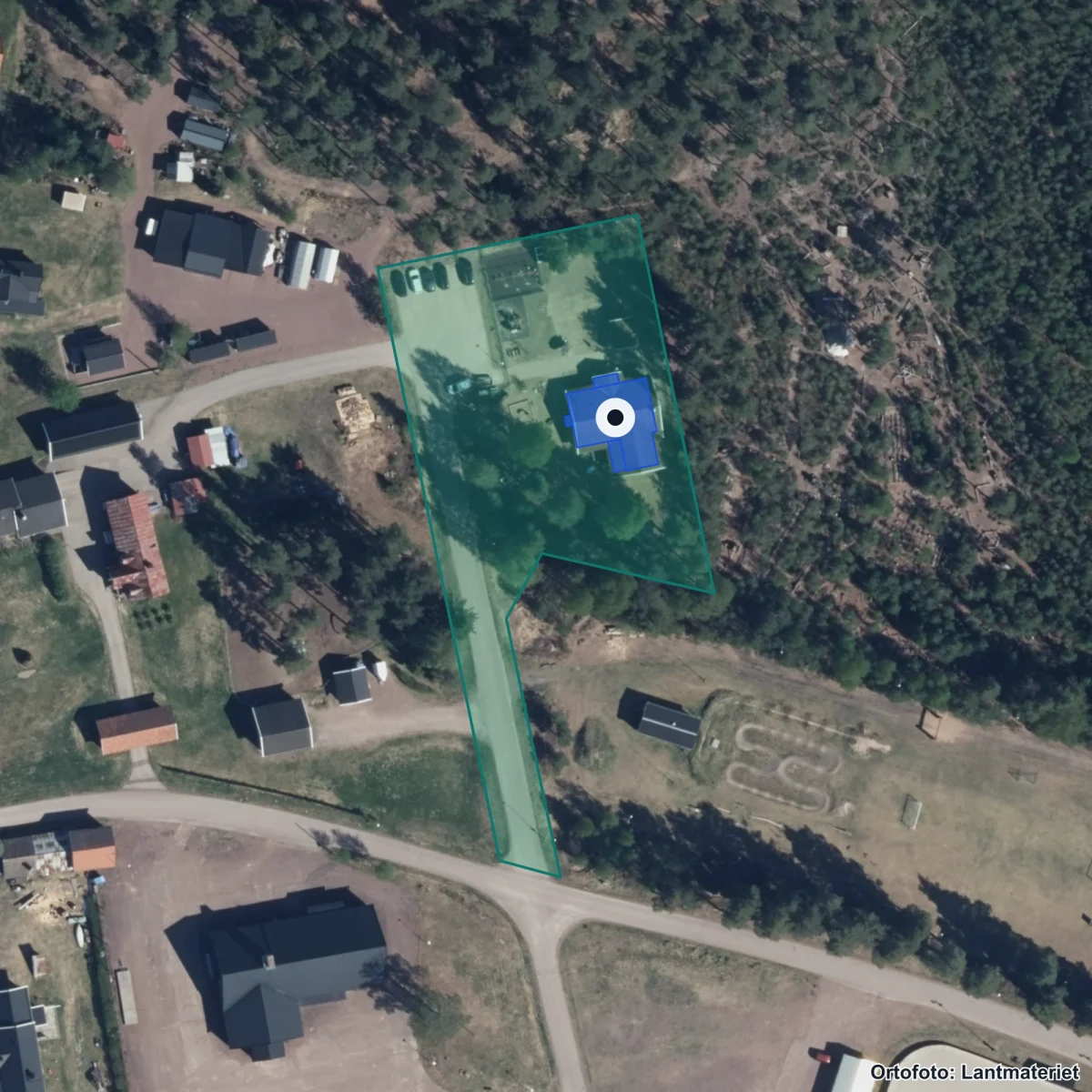 Flygbild över Östnors Förskola, ortofoto från Lantmäteriet