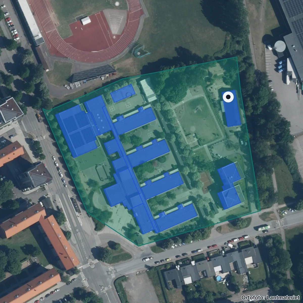 Flygbild över Högastens Förskola, ortofoto från Lantmäteriet
