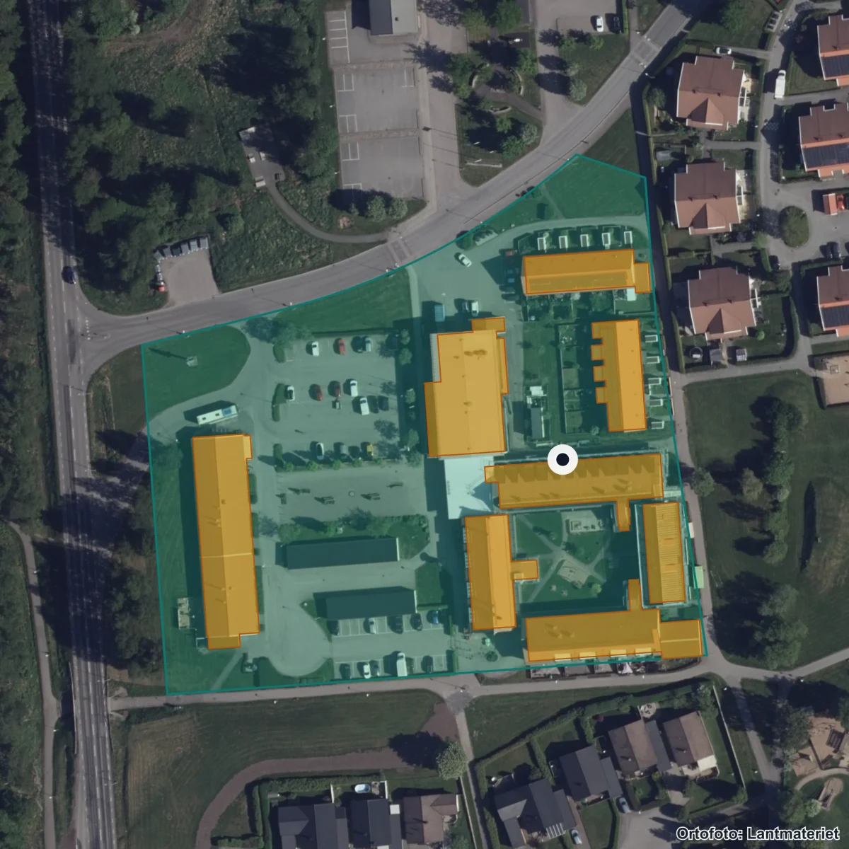 Aerial view of Regnbågens Förskola, orthophoto from Lantmäteriet