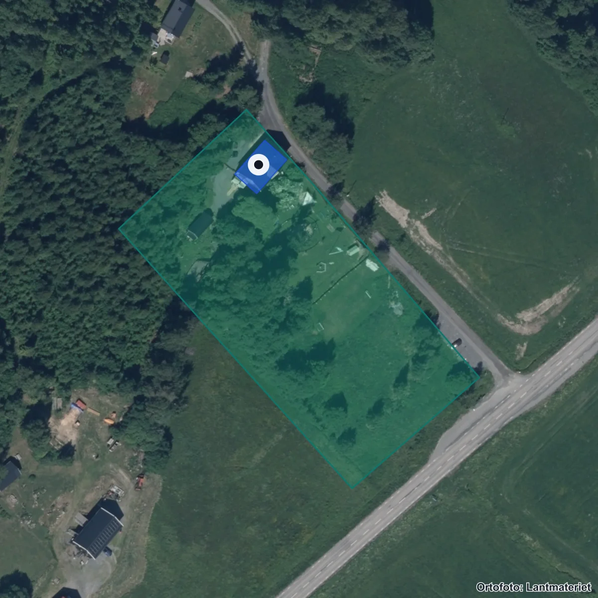 Flygbild över Föräldrakooperativet Järnstagården, ortofoto från Lantmäteriet
