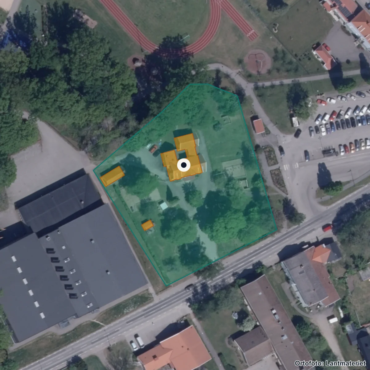 Flygbild över Vindruvans Förskola, ortofoto från Lantmäteriet