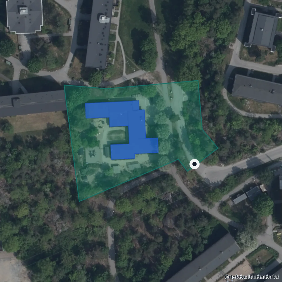 Flygbild över Storkens Förskola, ortofoto från Lantmäteriet