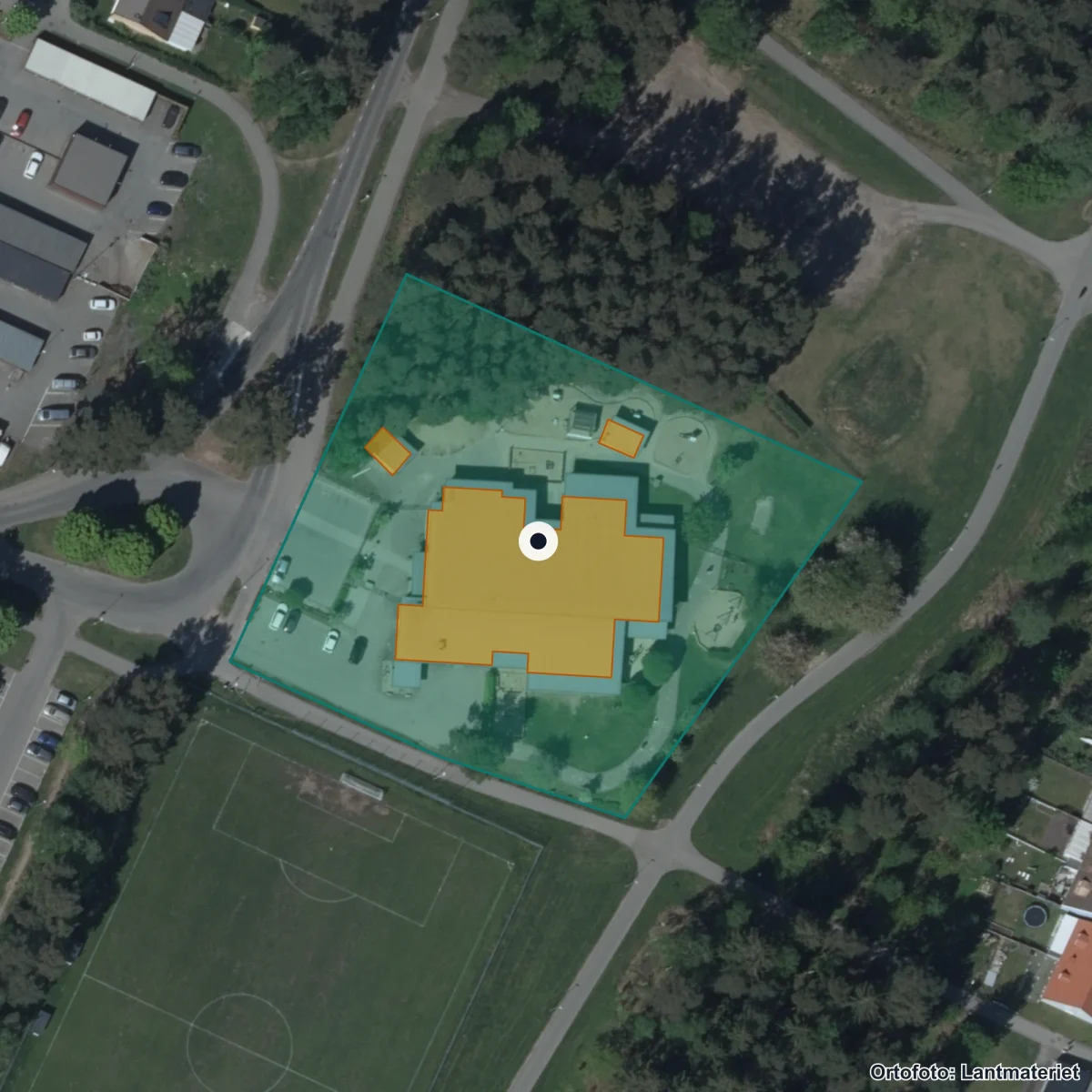 Flygbild över Fjärilens Förskola, ortofoto från Lantmäteriet
