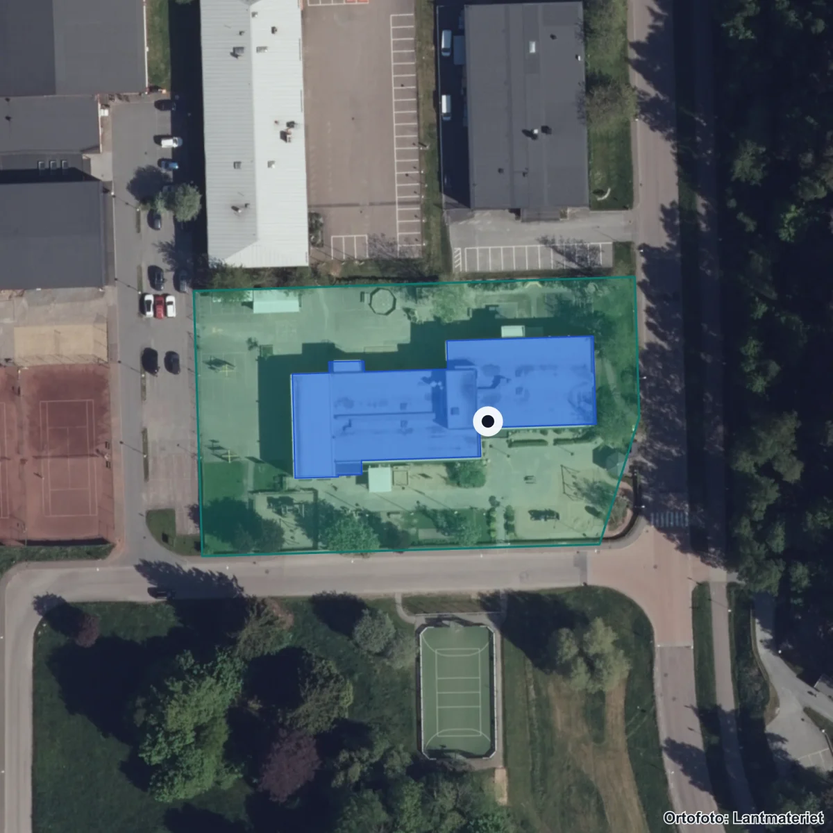 Flygbild över Casa Montessori, ortofoto från Lantmäteriet