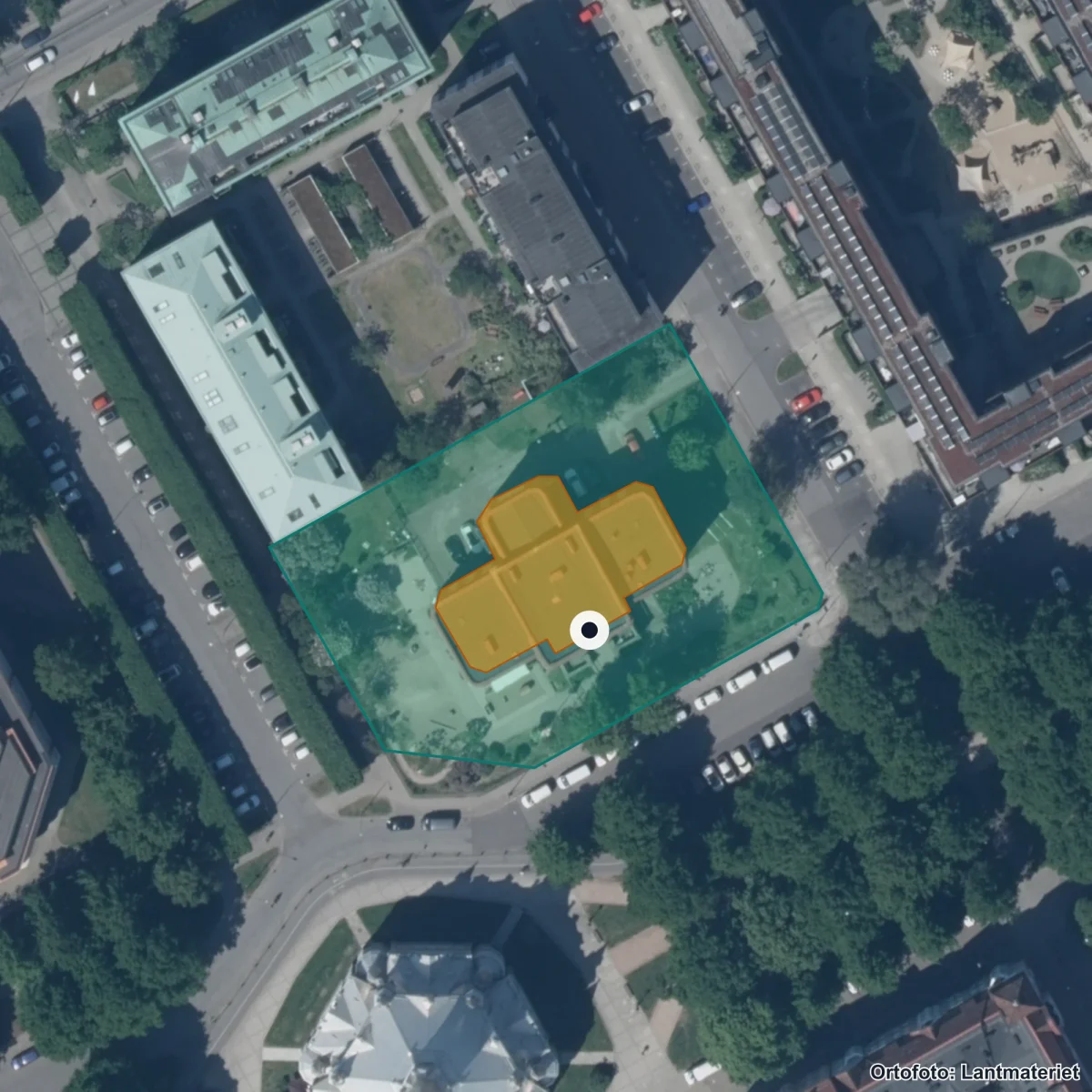 Flygbild över Montessoriförskolan Trappan, ortofoto från Lantmäteriet