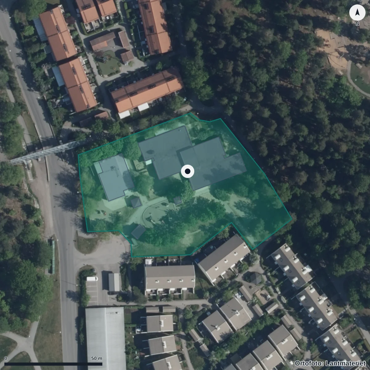Flygbild över Förskolan Fyrtornet, ortofoto från Lantmäteriet