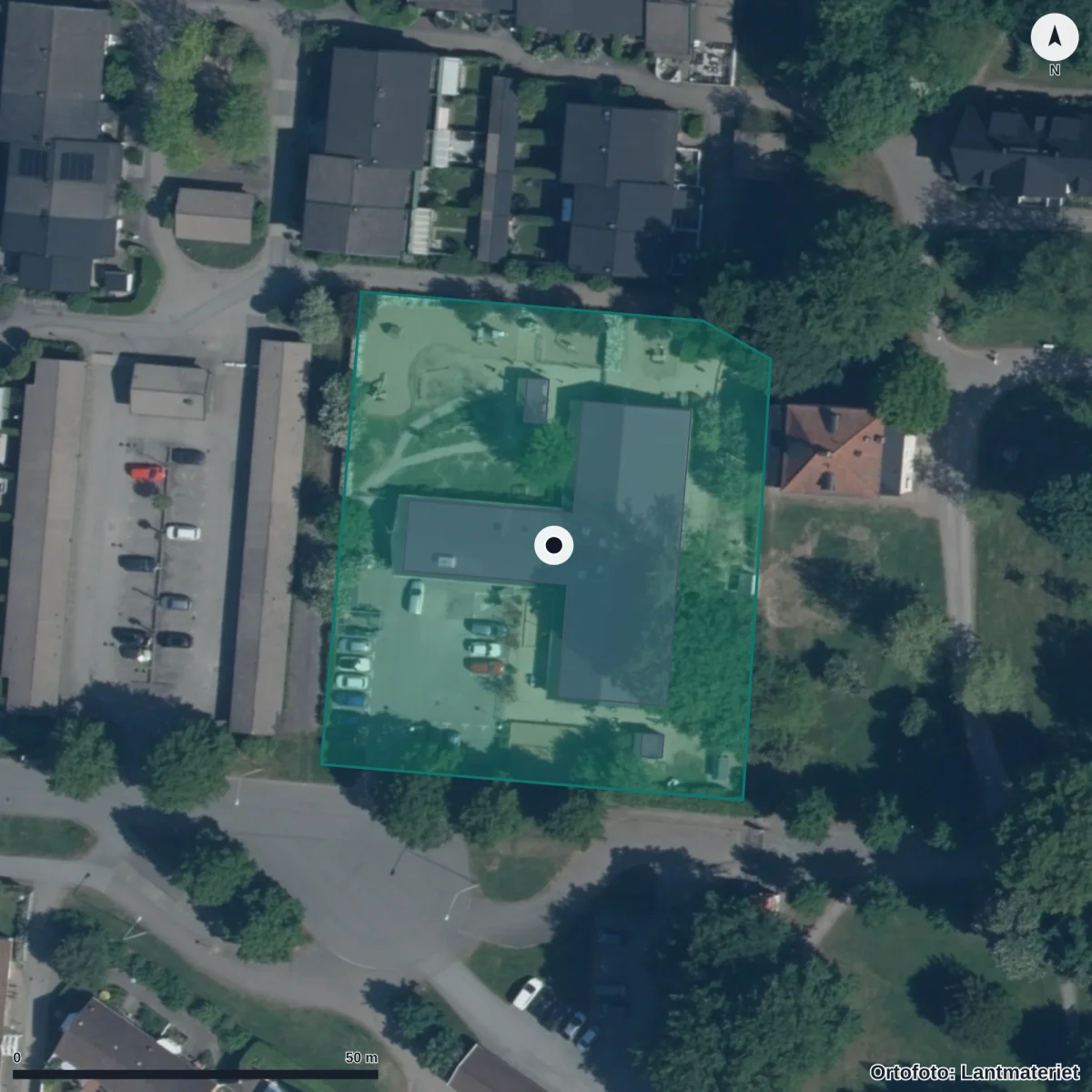 Flygbild över Brunnsalléns Förskola, ortofoto från Lantmäteriet