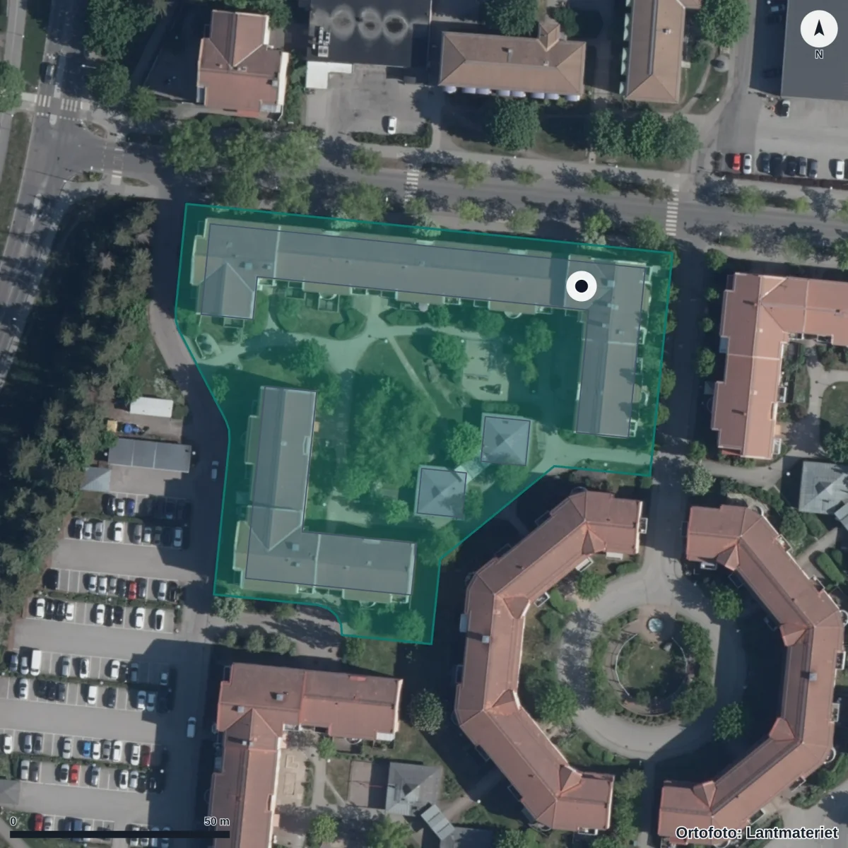 Flygbild över Montessoriförskolan Bromma Planeten, ortofoto från Lantmäteriet