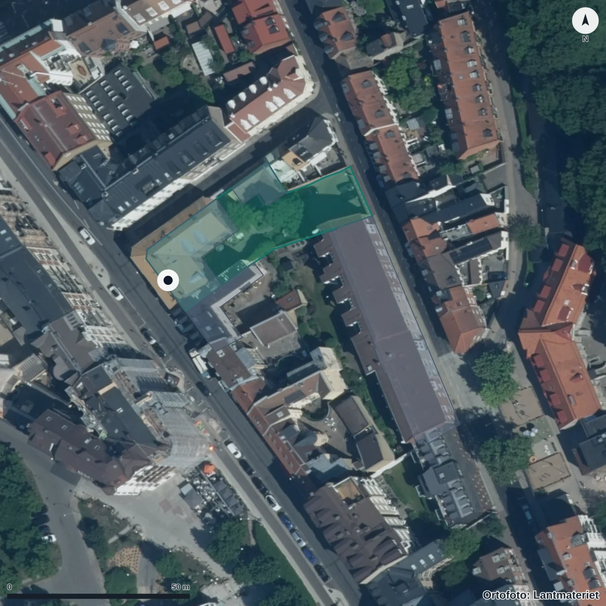 Flygbild över Förskolan Alexanderskolan, ortofoto från Lantmäteriet
