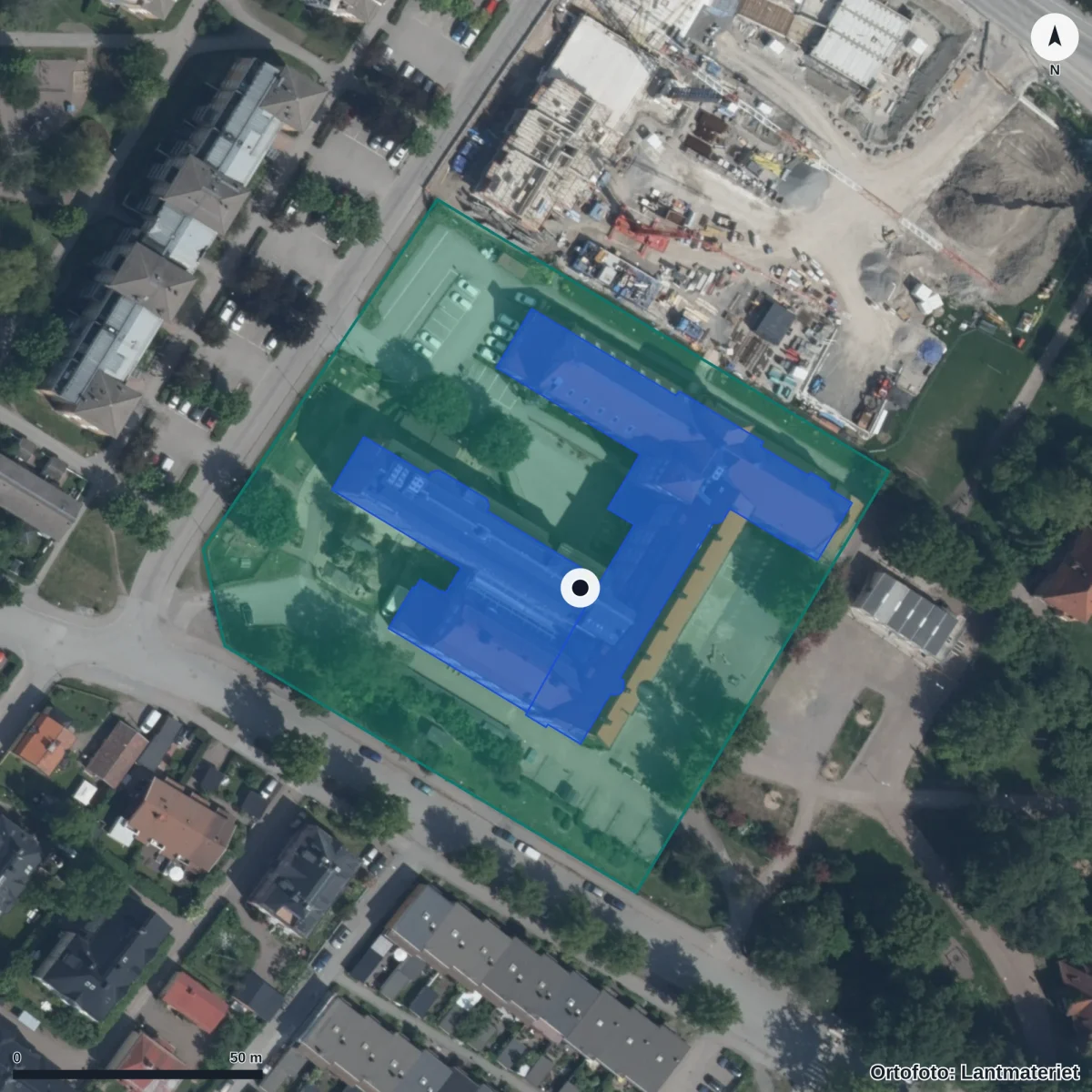 Flygbild över Norlandia Förskolor Seminariet, ortofoto från Lantmäteriet