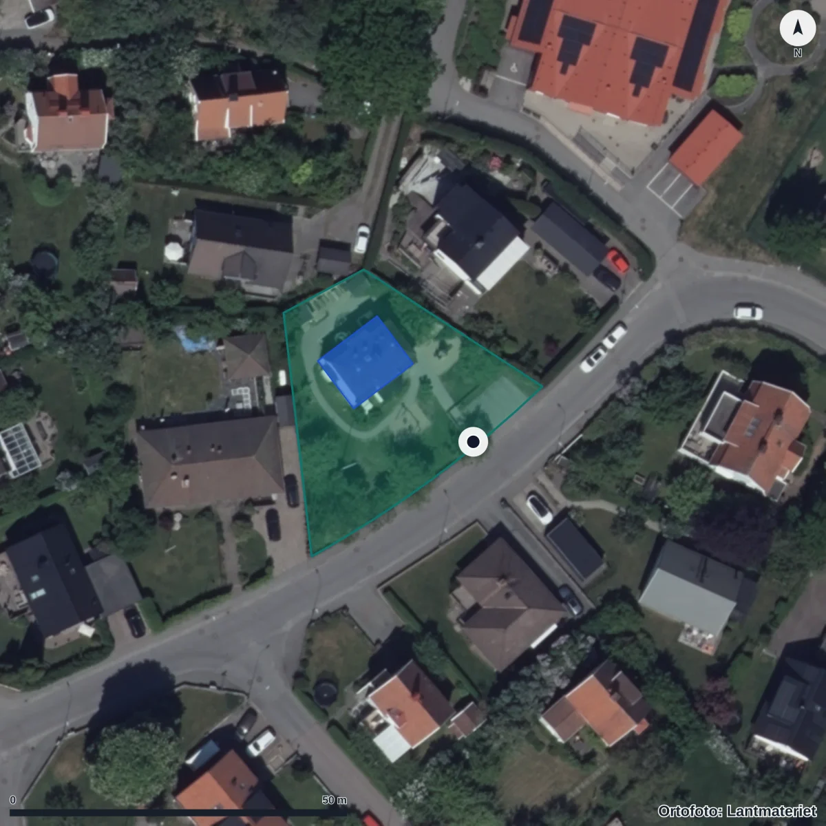 Flygbild över Lilla Montessori, ortofoto från Lantmäteriet