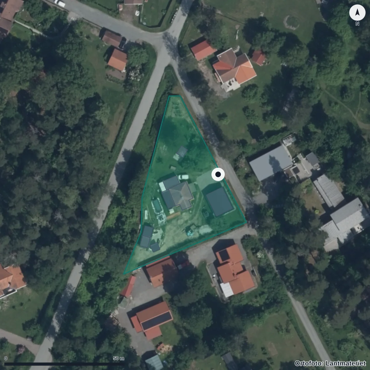 Flygbild över Fyrisåns Förskola ,kidz Education,, ortofoto från Lantmäteriet