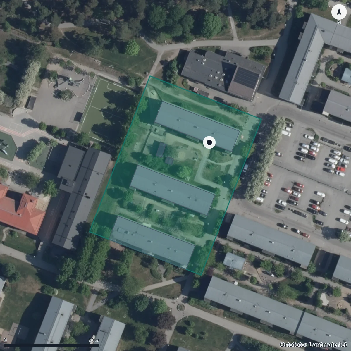 Flygbild över Förskolan Gullinge, ortofoto från Lantmäteriet