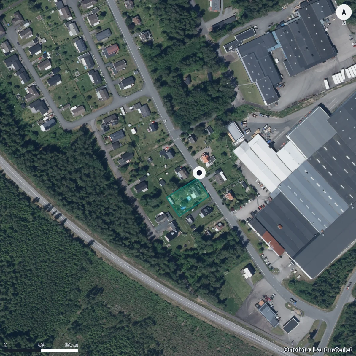 Flygbild över Regnbågens Förskola, ortofoto från Lantmäteriet