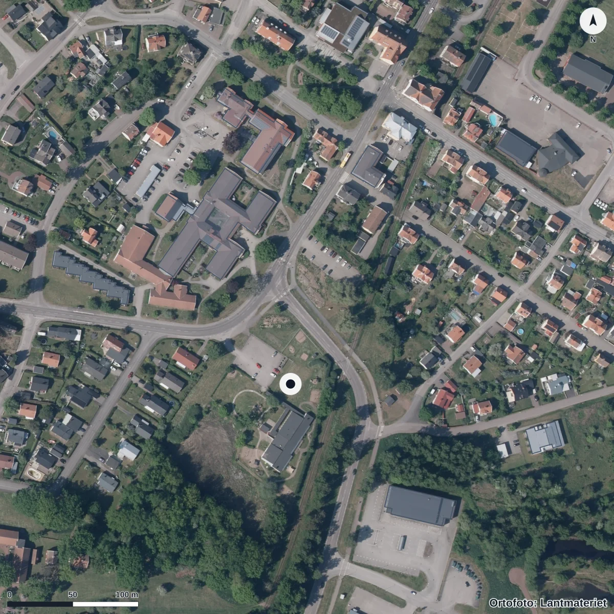 Flygbild över Förskolan Eken, ortofoto från Lantmäteriet