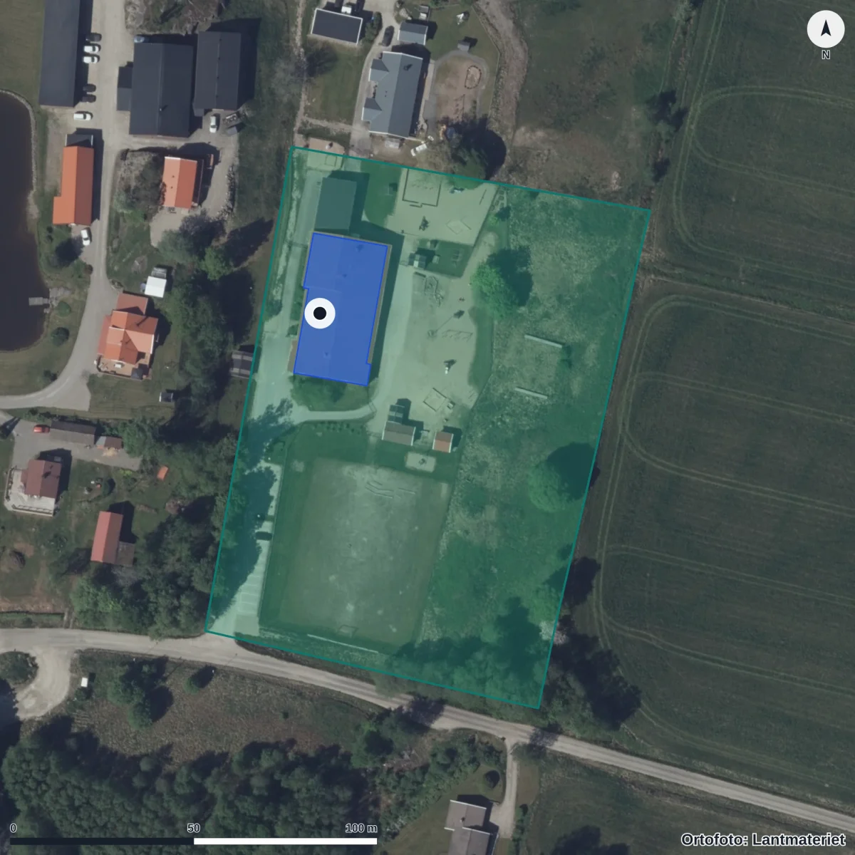 Flygbild över Västerlanda Förskola, ortofoto från Lantmäteriet