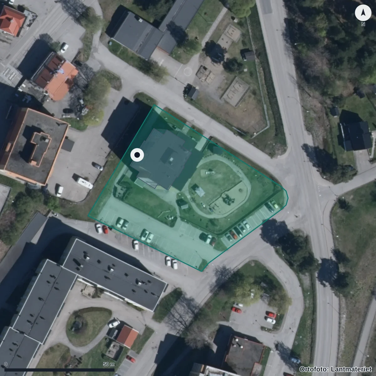 Flygbild över Förskolan Kompassen, ortofoto från Lantmäteriet
