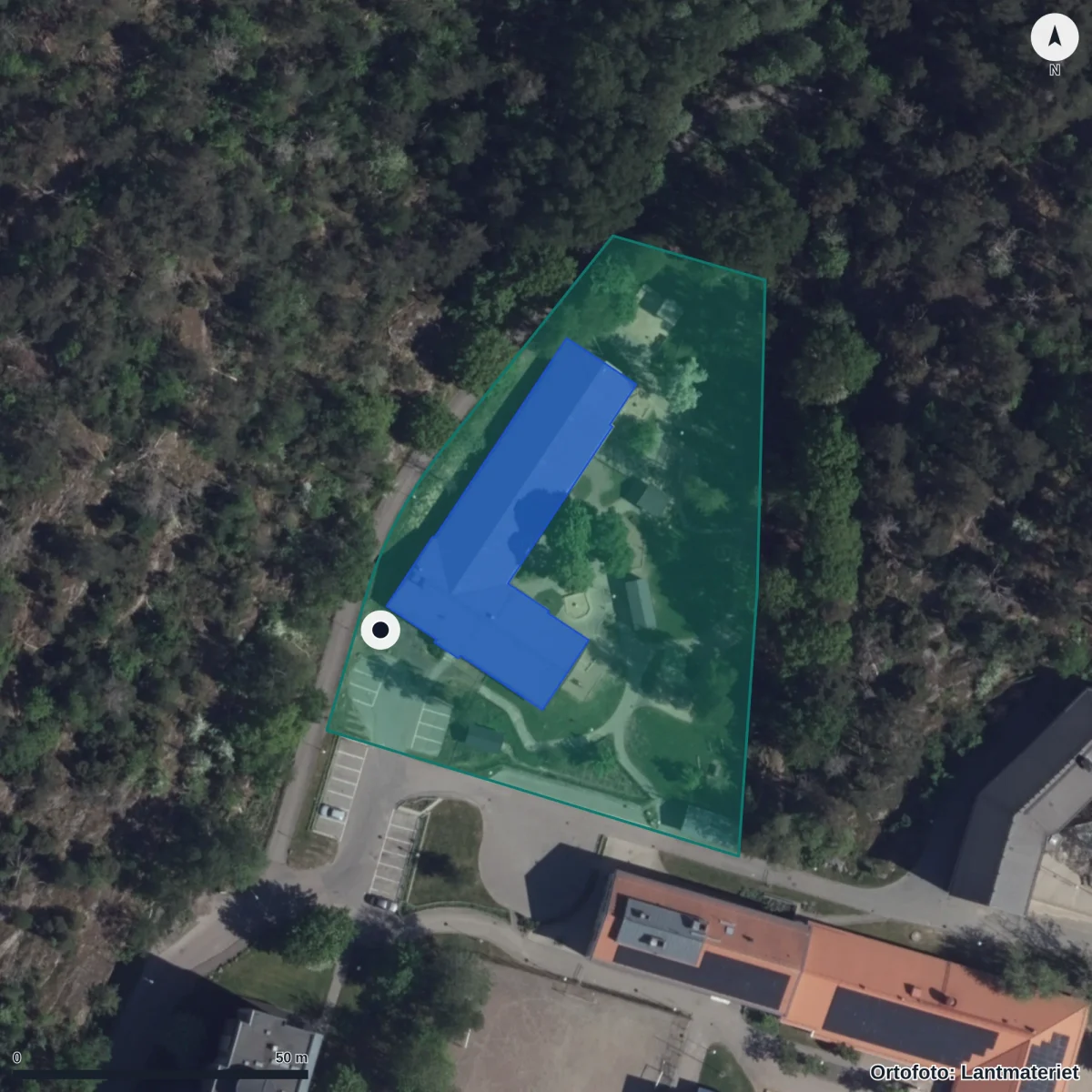 Aerial view of Skolspåret 77 Förskola, orthophoto from Lantmäteriet