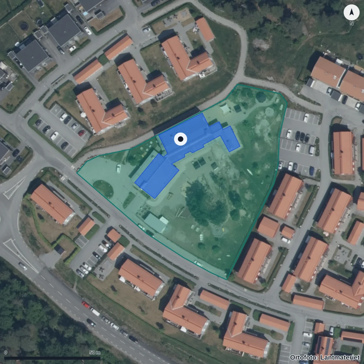 Flygbild över I Ur Och Skur Miklagård Friluftsfrämjandet Utveckling AB, ortofoto från Lantmäteriet