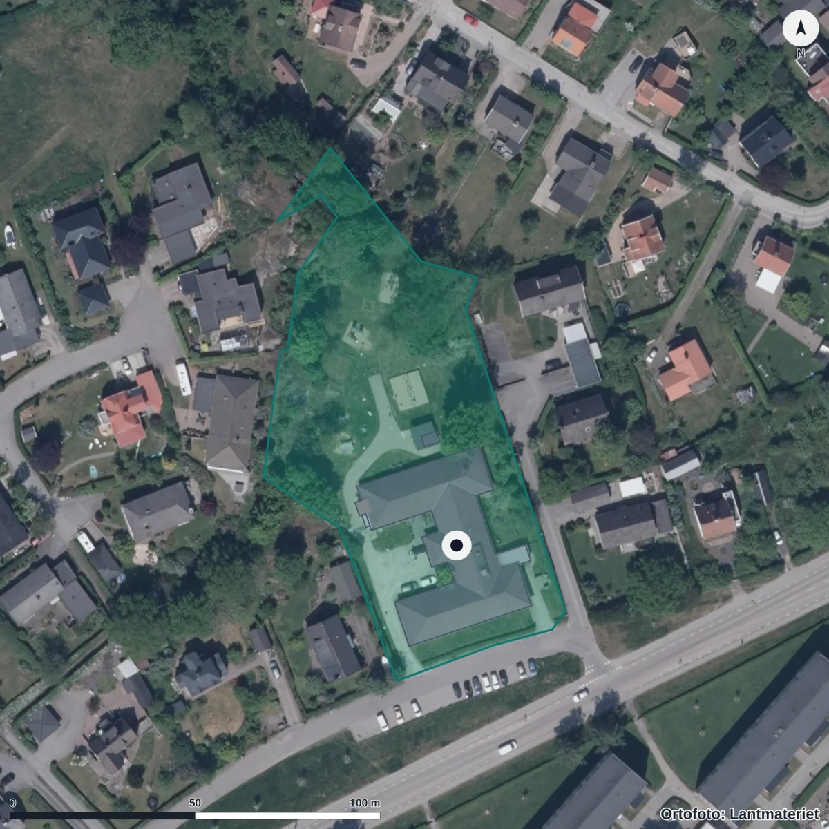 Flygbild över Föräldrakooperataivet Kotten I Ronneby, ortofoto från Lantmäteriet