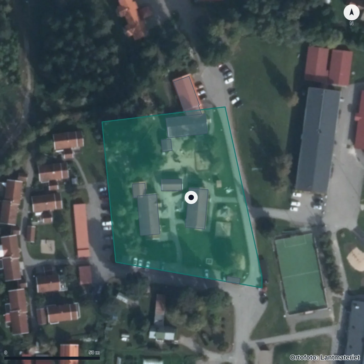 Flygbild över Järvsö Förskola, ortofoto från Lantmäteriet