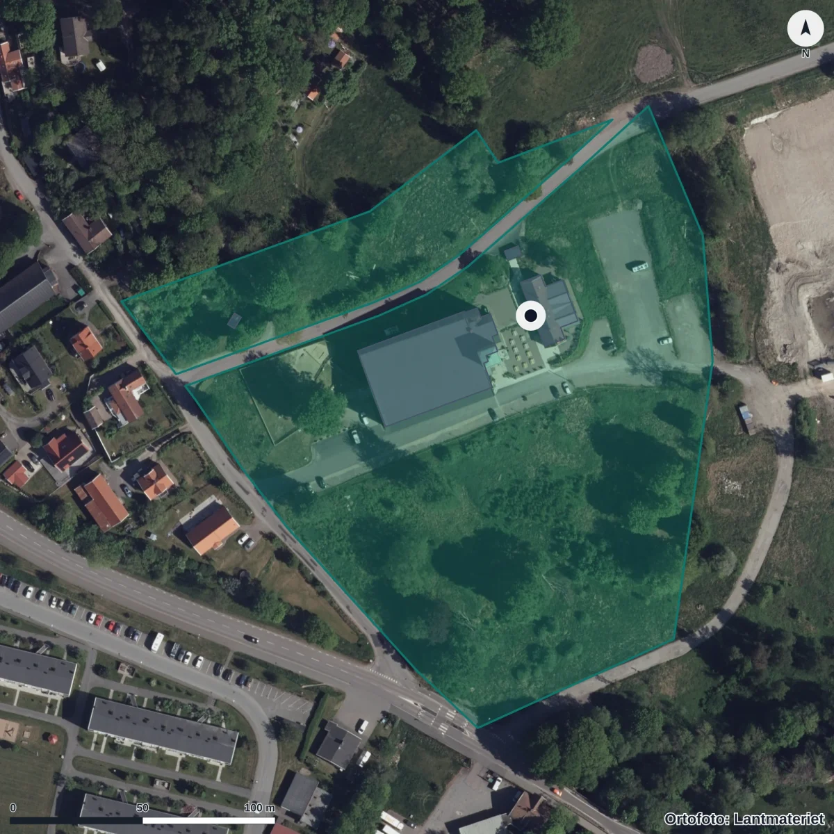 Flygbild över Linneabackens Förskola, ortofoto från Lantmäteriet