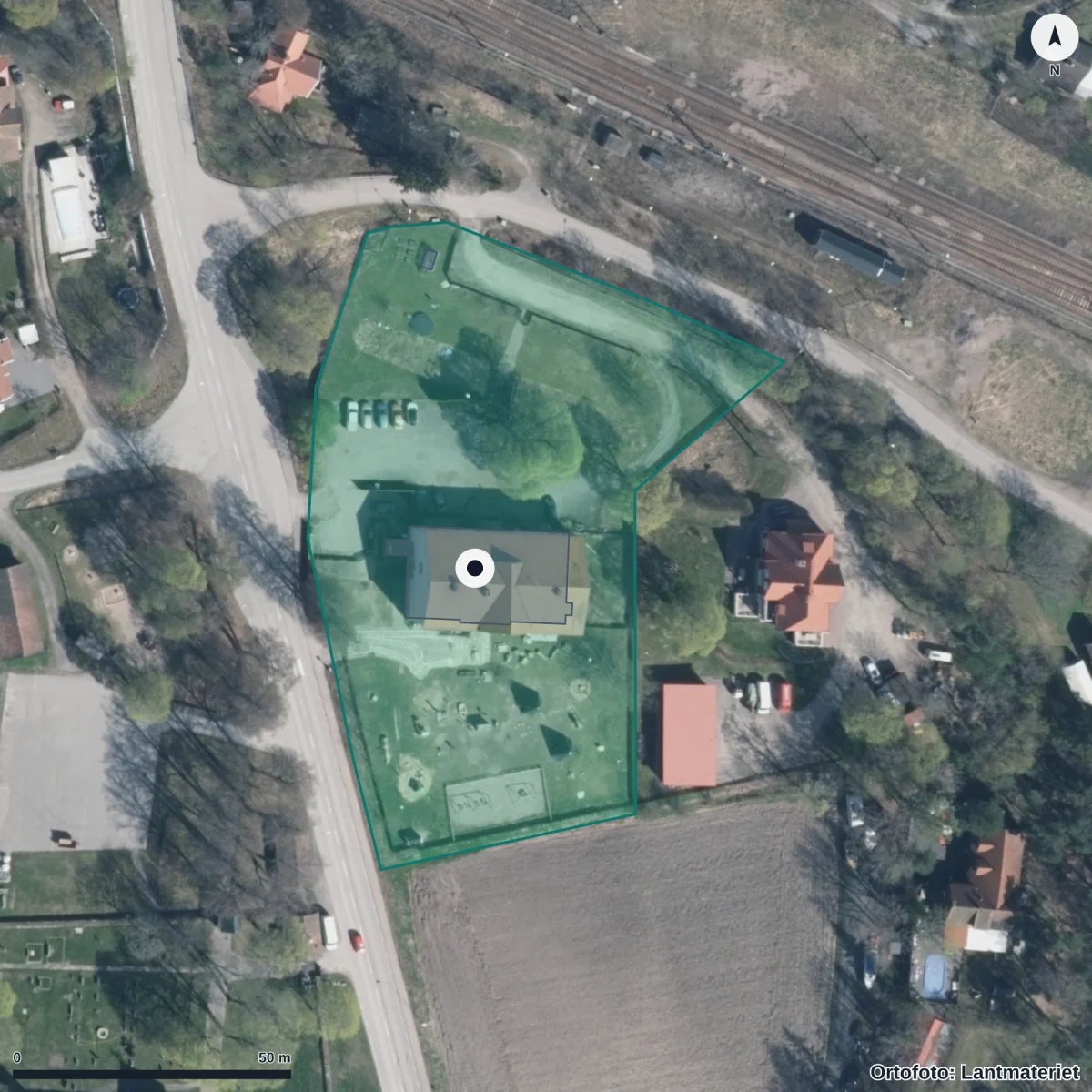 Flygbild över Eskilstuna Friluftsförskola Tumbo, ortofoto från Lantmäteriet