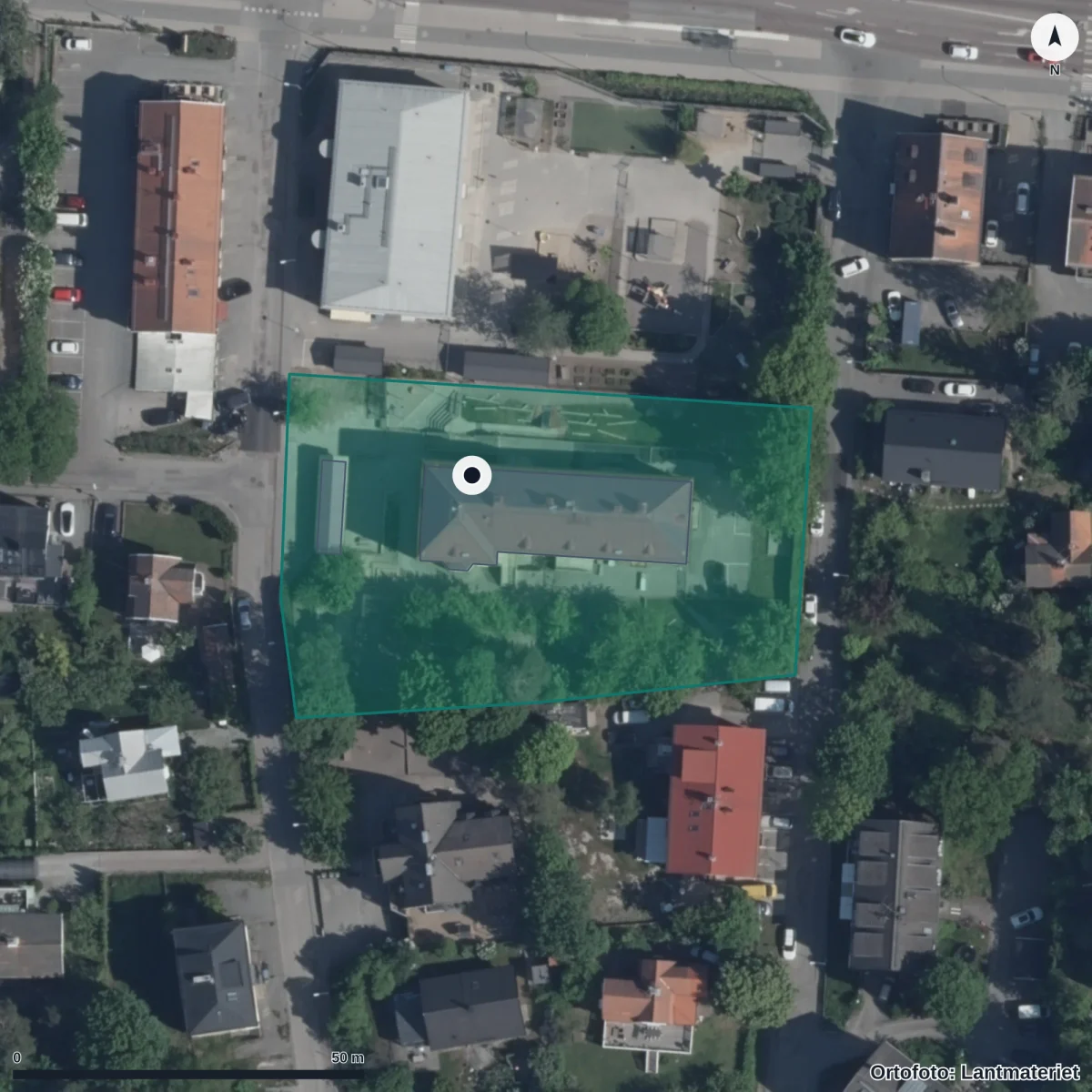Flygbild över Förskolan Hagelstavägen 22, ortofoto från Lantmäteriet