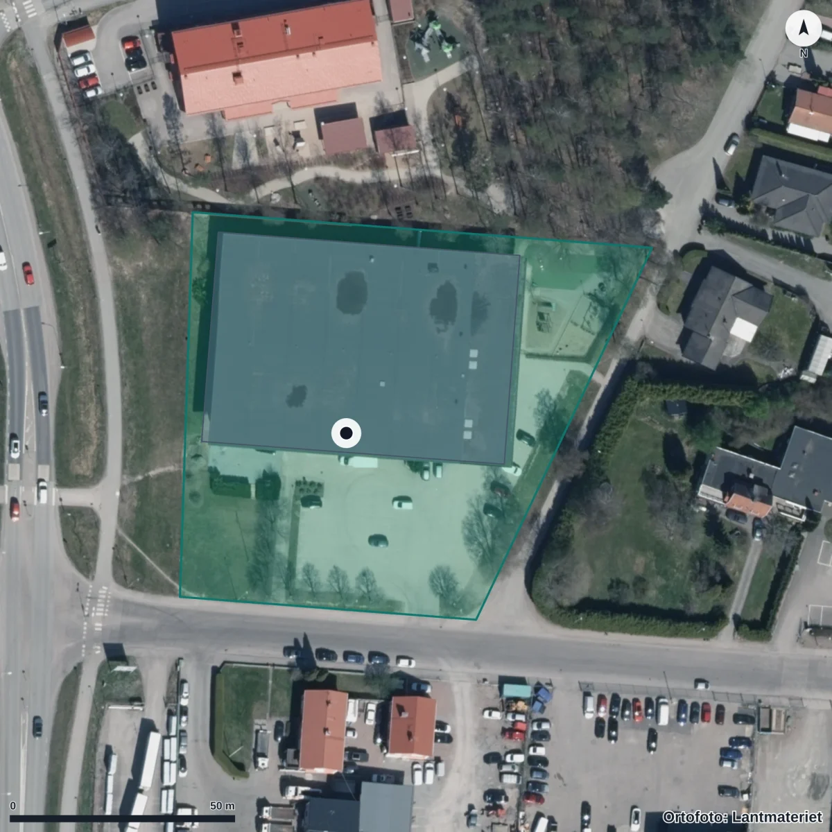 Flygbild över Hövdingens Förskola, ortofoto från Lantmäteriet