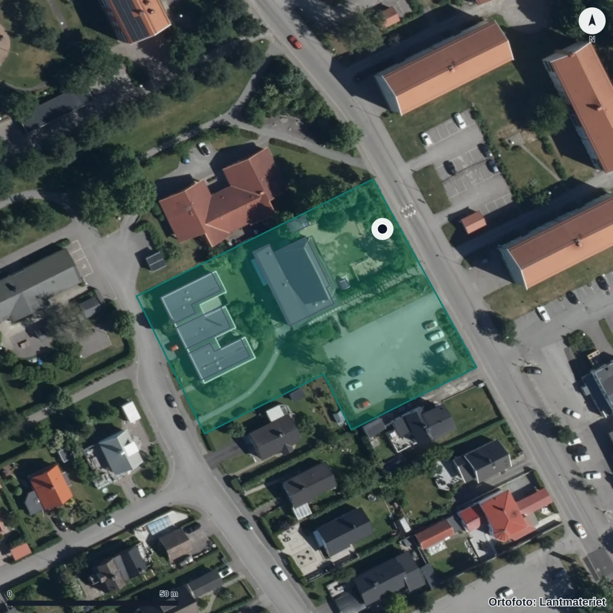 Flygbild över Klätterträdets Förskola, ortofoto från Lantmäteriet