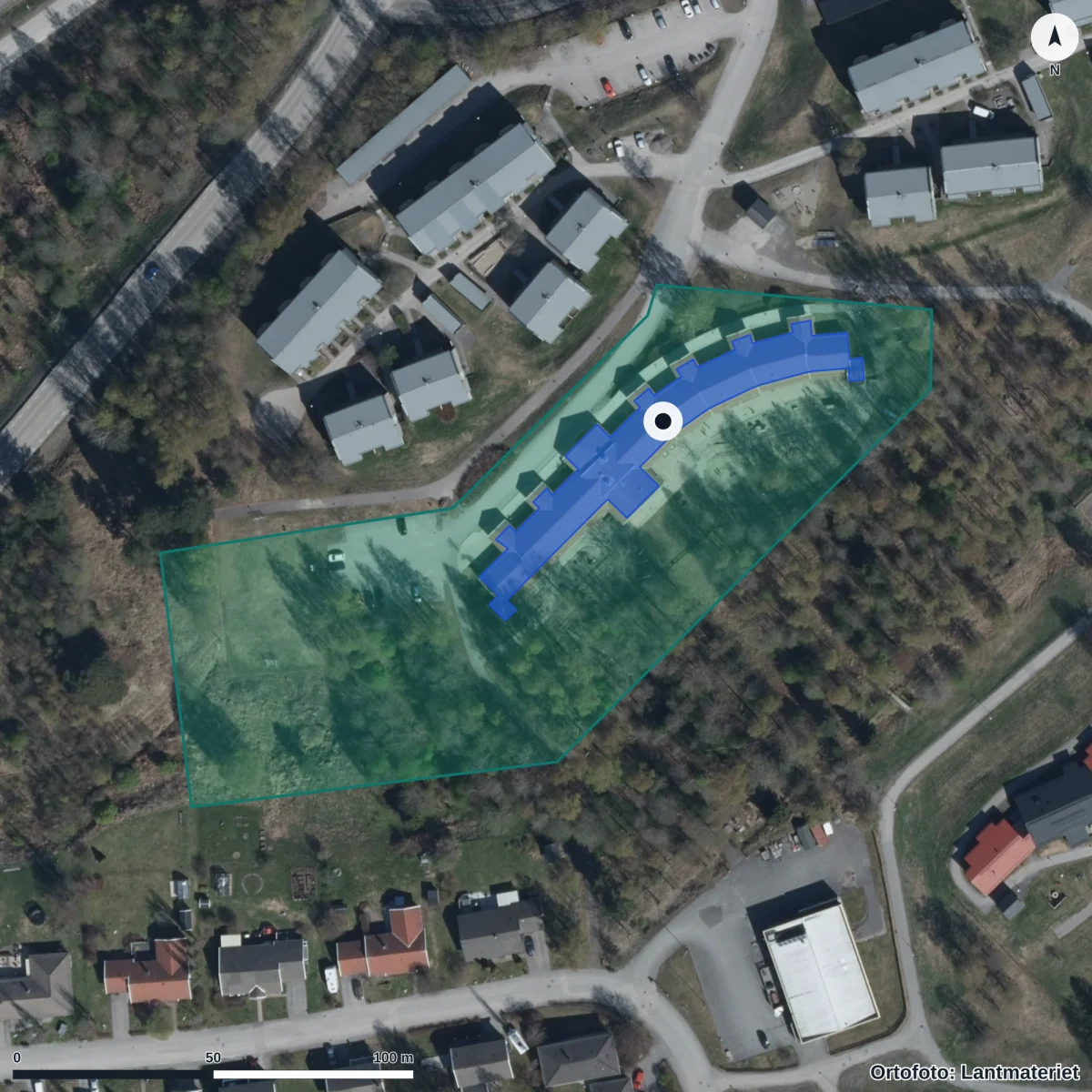 Flygbild över Tjäderns Förskola, ortofoto från Lantmäteriet