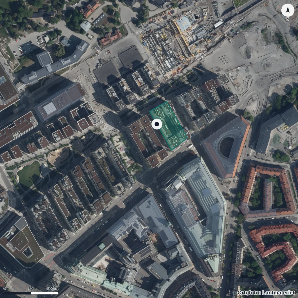 Flygbild över Förskolan Hoppetossa Haga, ortofoto från Lantmäteriet