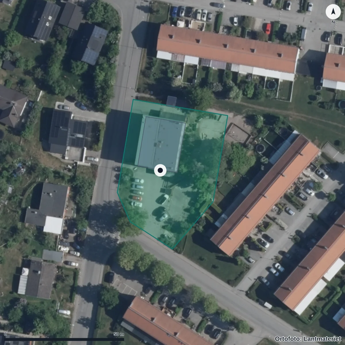 Flygbild över Pysslingen Vålberga, ortofoto från Lantmäteriet