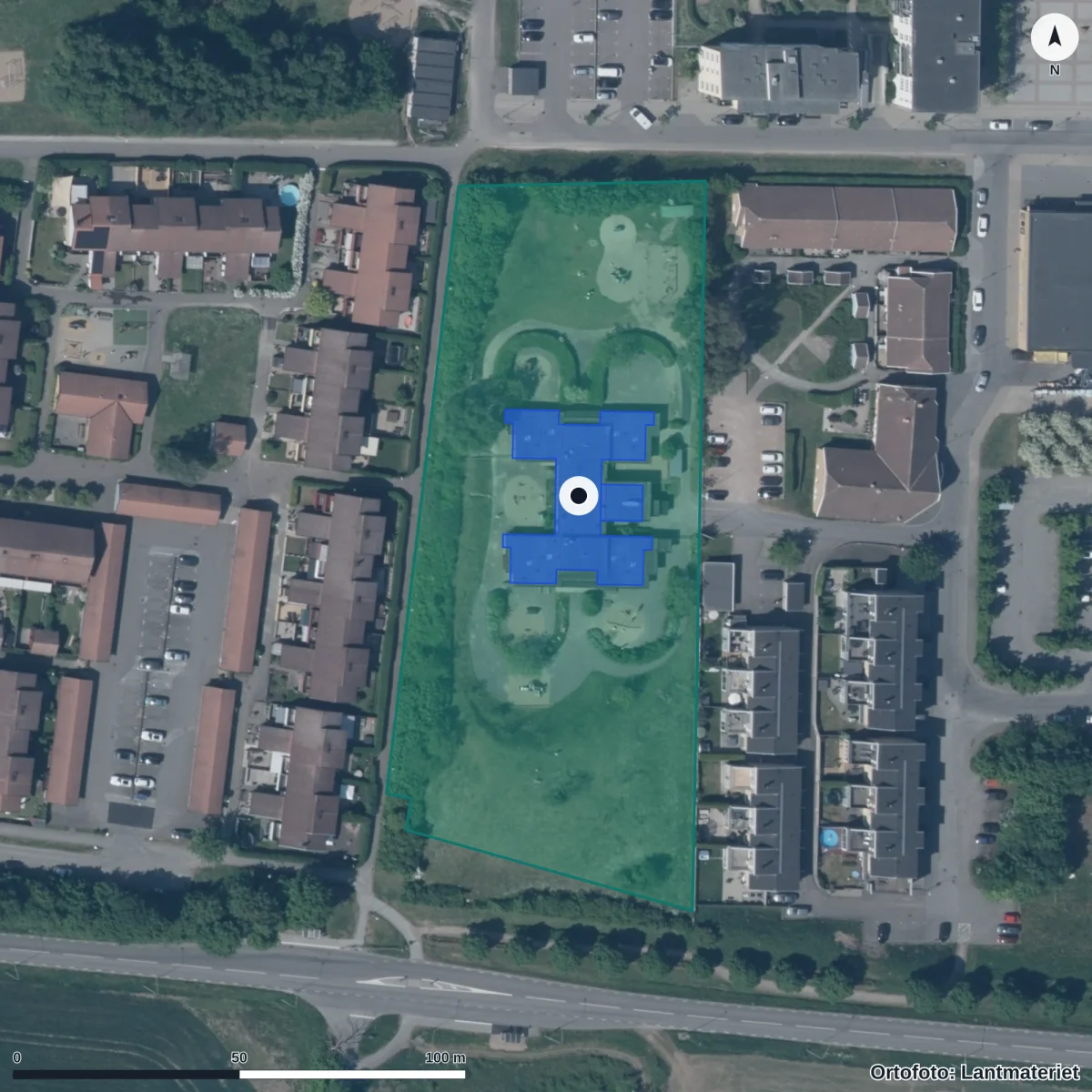 Flygbild över Rödluvans Förskola, ortofoto från Lantmäteriet