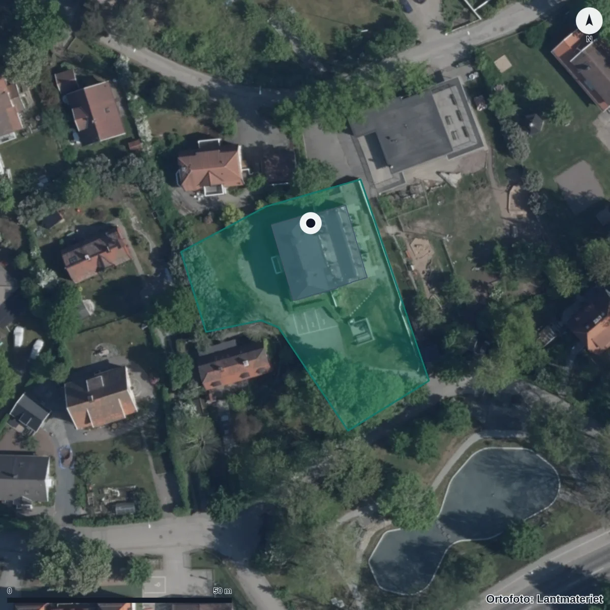 Flygbild över St Lilla Ellen Key Waldorfpedagogisk Förskola, ortofoto från Lantmäteriet