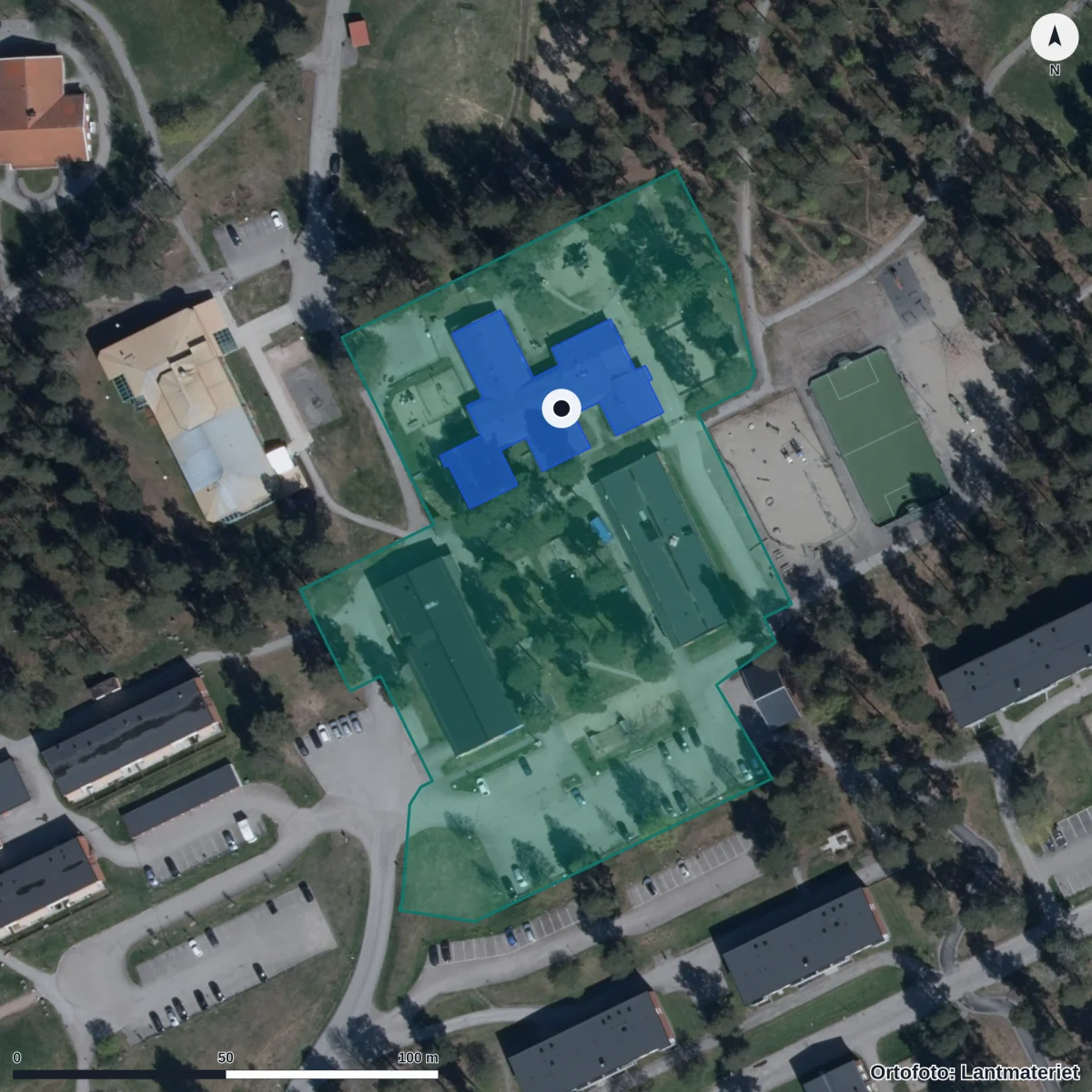 Flygbild över Tallnäs Förskola, ortofoto från Lantmäteriet