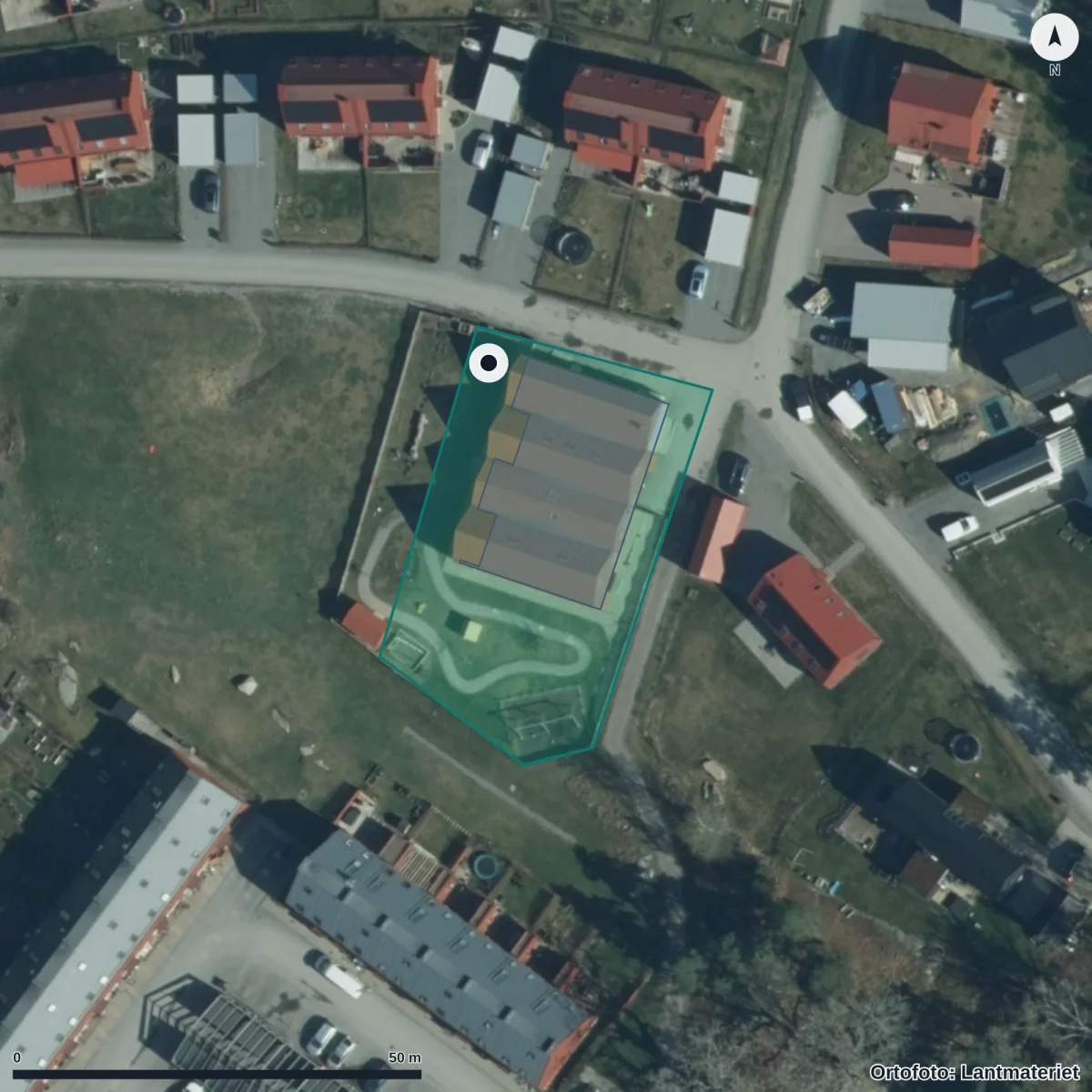 Flygbild över Bytorgets Förskola ,lisali,, ortofoto från Lantmäteriet