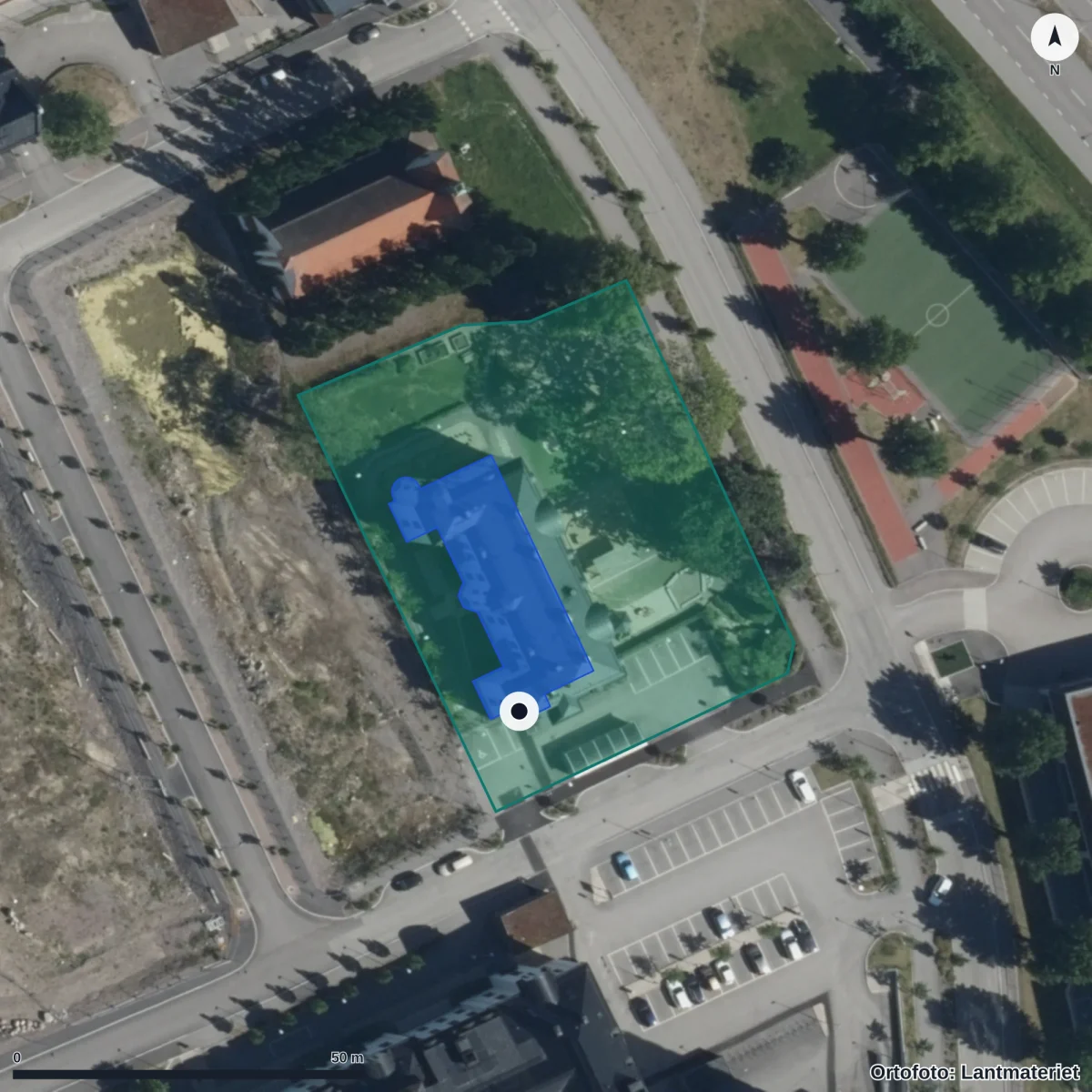 Flygbild över Villa Ekens Förskola, ortofoto från Lantmäteriet