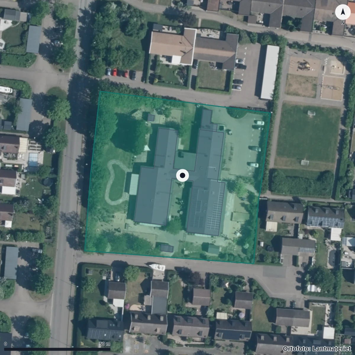Flygbild över Vindö Förskola, ortofoto från Lantmäteriet