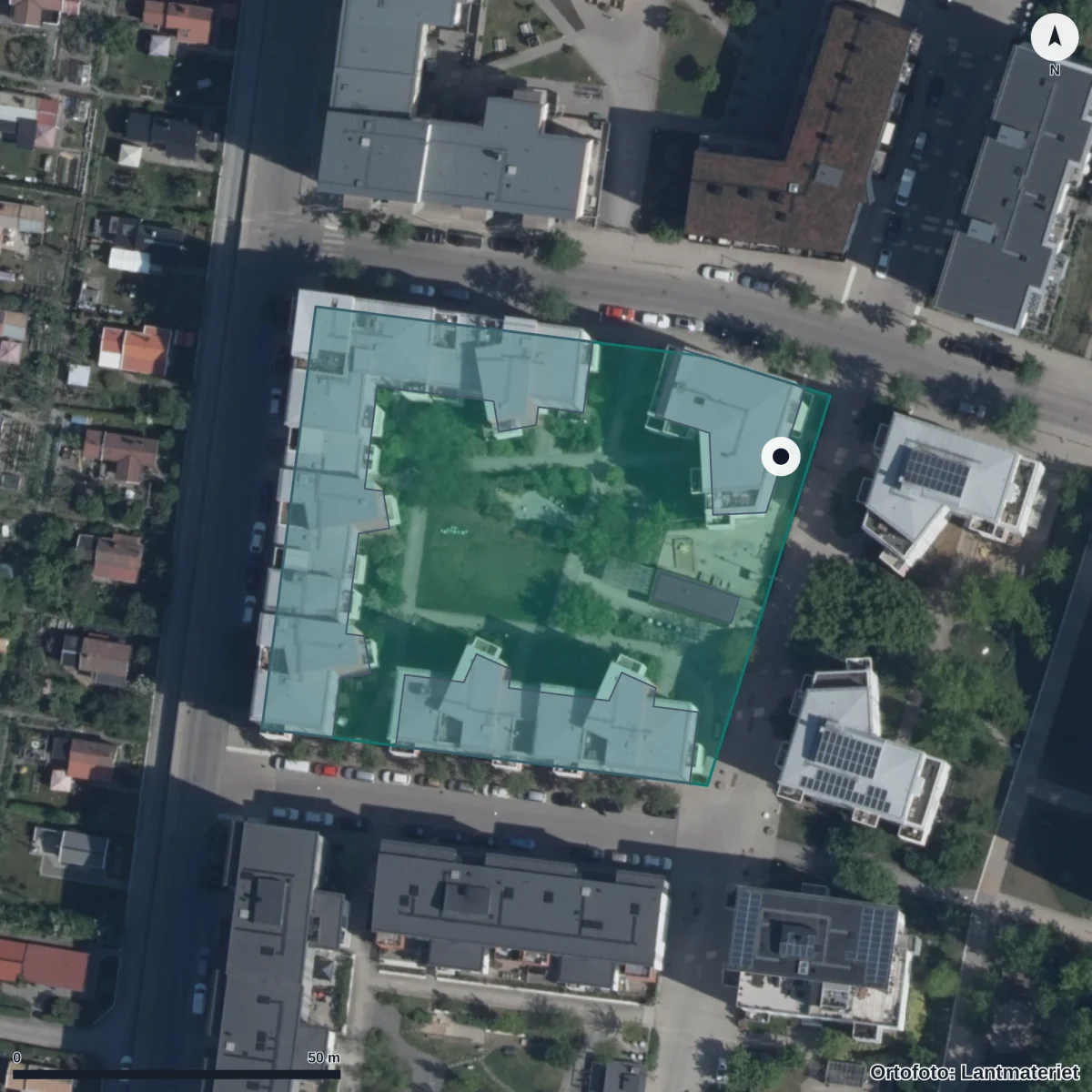 Flygbild över Förskolan Annedals Montessoriförskola, ortofoto från Lantmäteriet