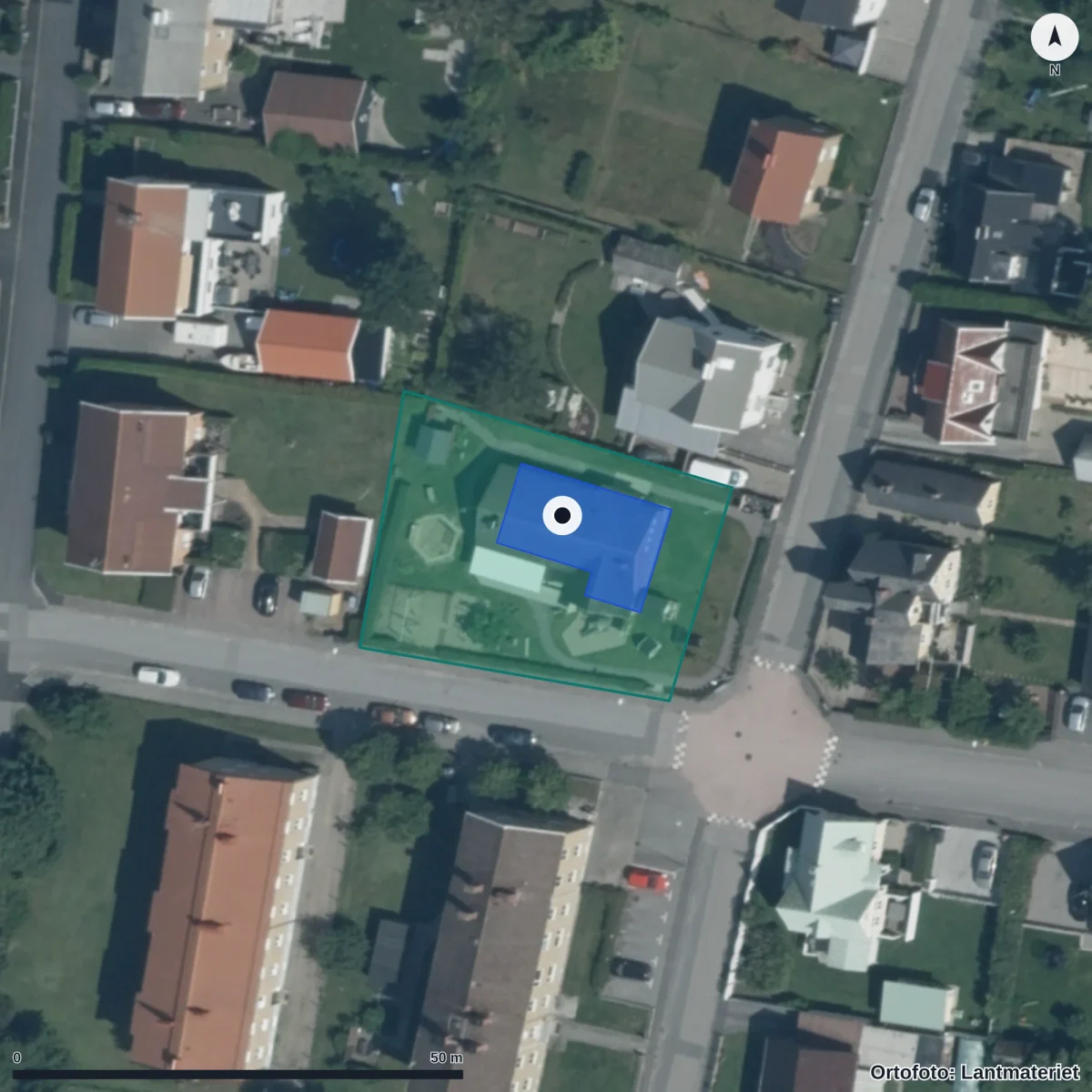 Flygbild över Sölvesborgs Montessoriförskola, ortofoto från Lantmäteriet