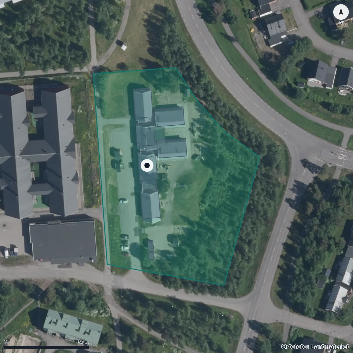 Flygbild över Abisko Förskola, ortofoto från Lantmäteriet