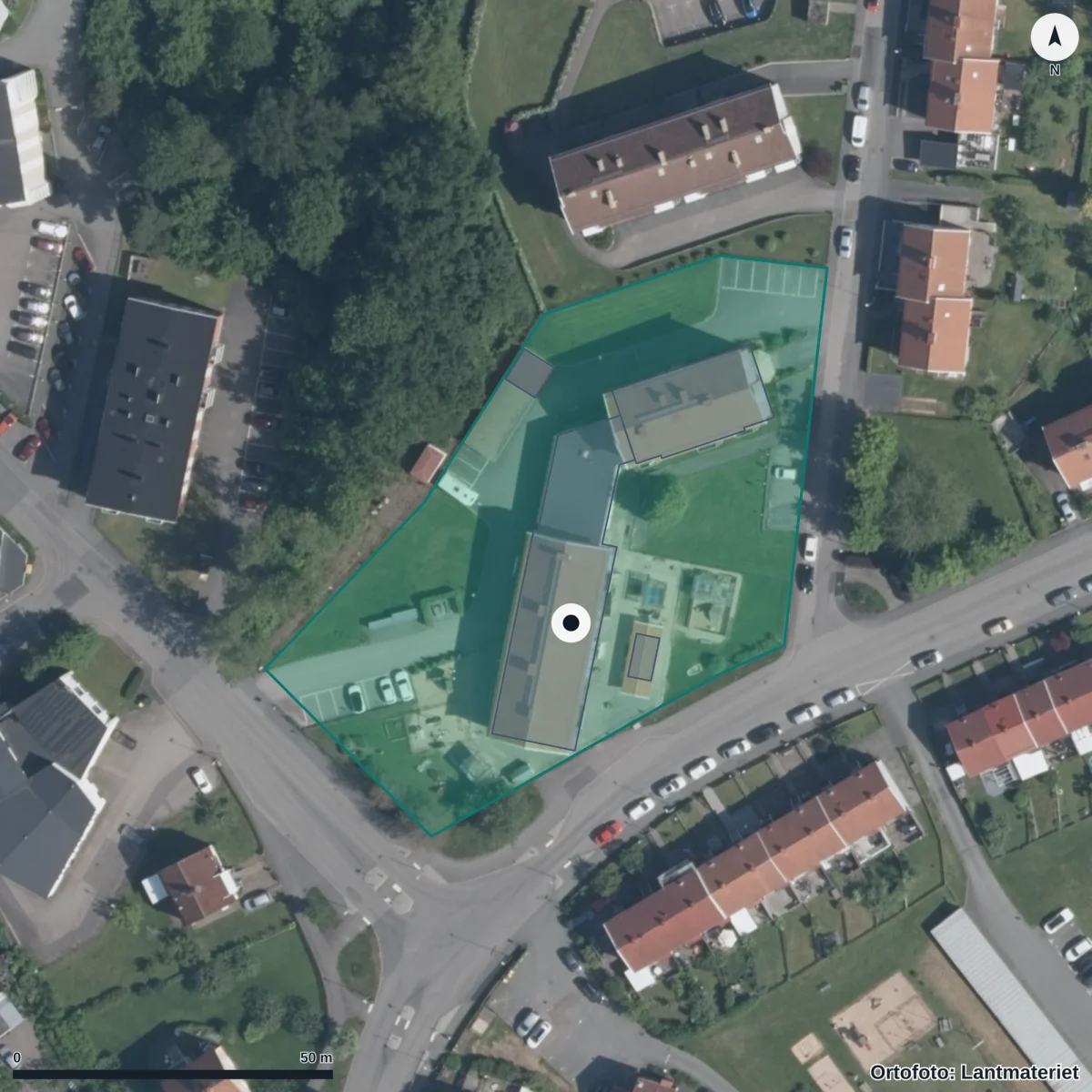 Aerial view of Vättersnäs Förskola, orthophoto from Lantmäteriet