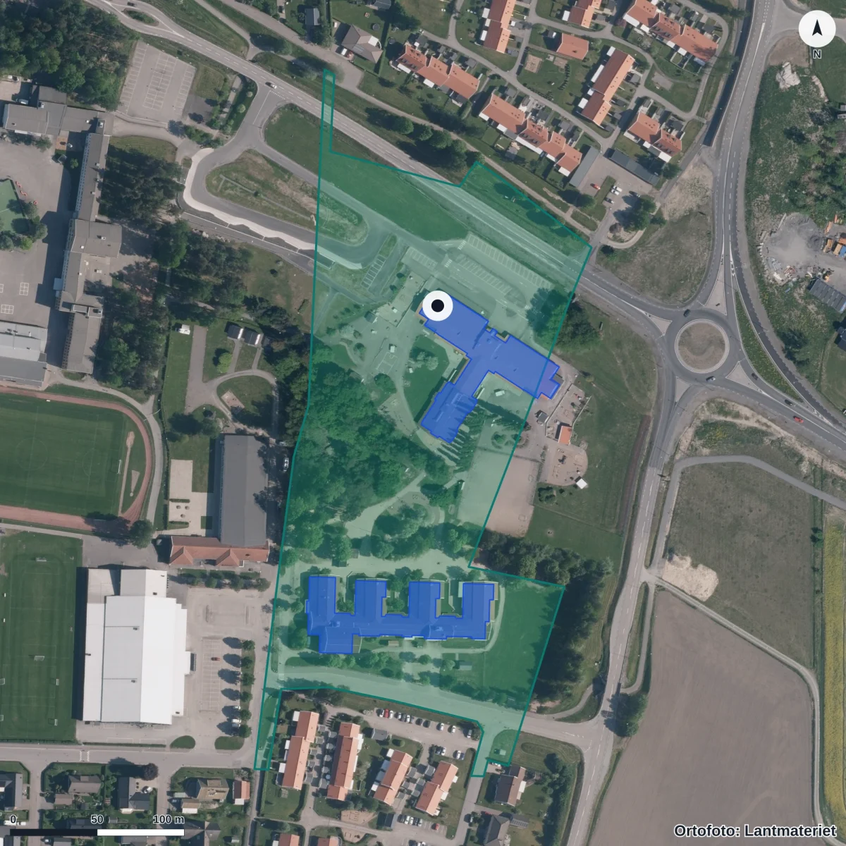 Flygbild över Förskolan Äventyret, ortofoto från Lantmäteriet