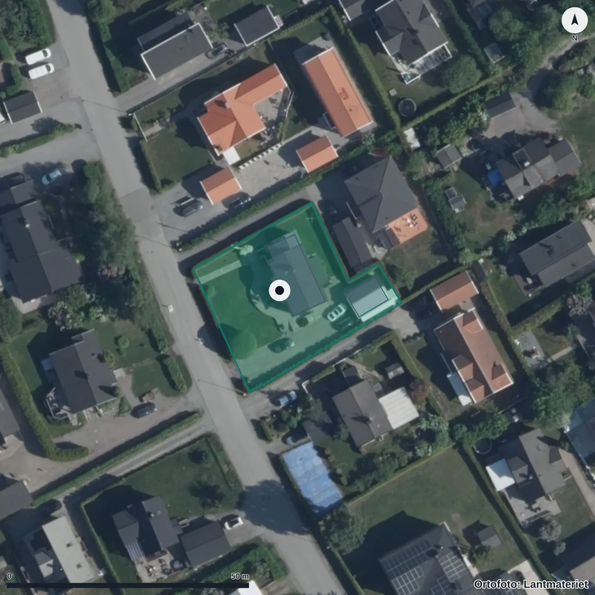 Flygbild över Mattelekförskolan, ortofoto från Lantmäteriet