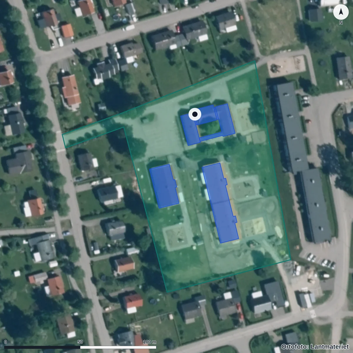 Flygbild över Förskolan Gullvivan, ortofoto från Lantmäteriet