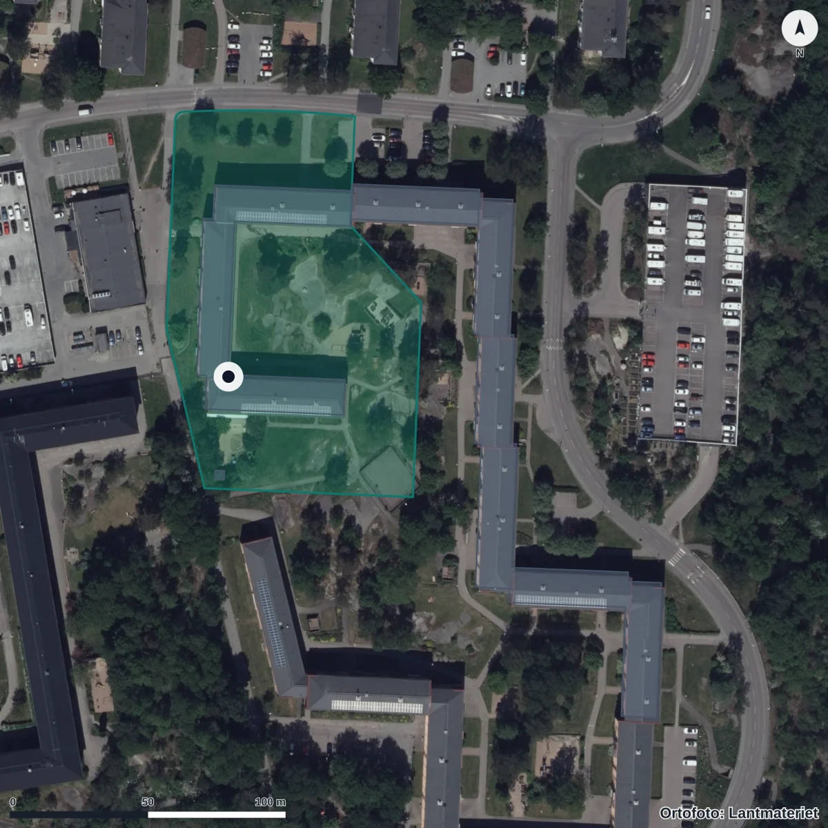 Flygbild över Förskolan Valen, ortofoto från Lantmäteriet