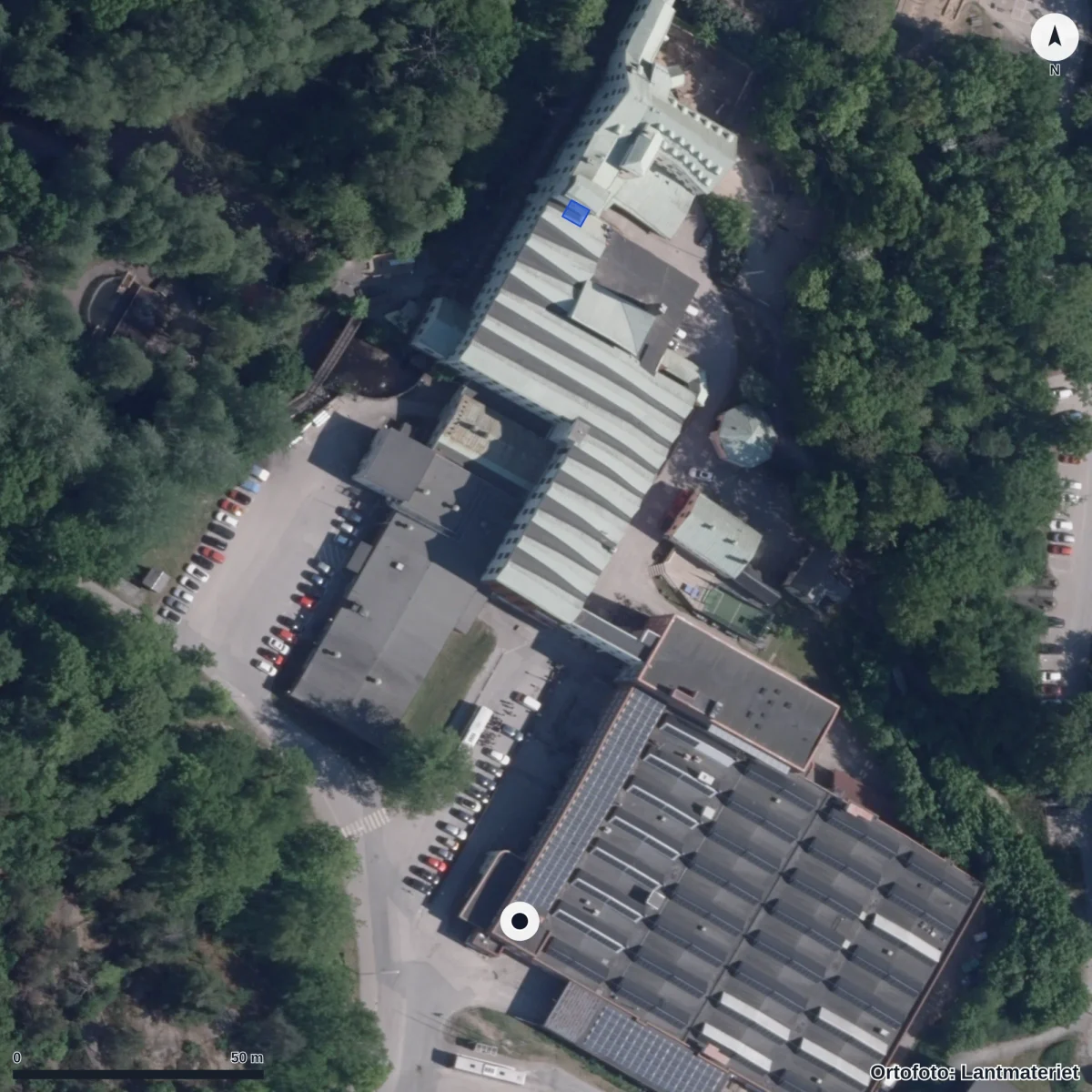 Flygbild över Karlshamns Montessoriskola, ortofoto från Lantmäteriet