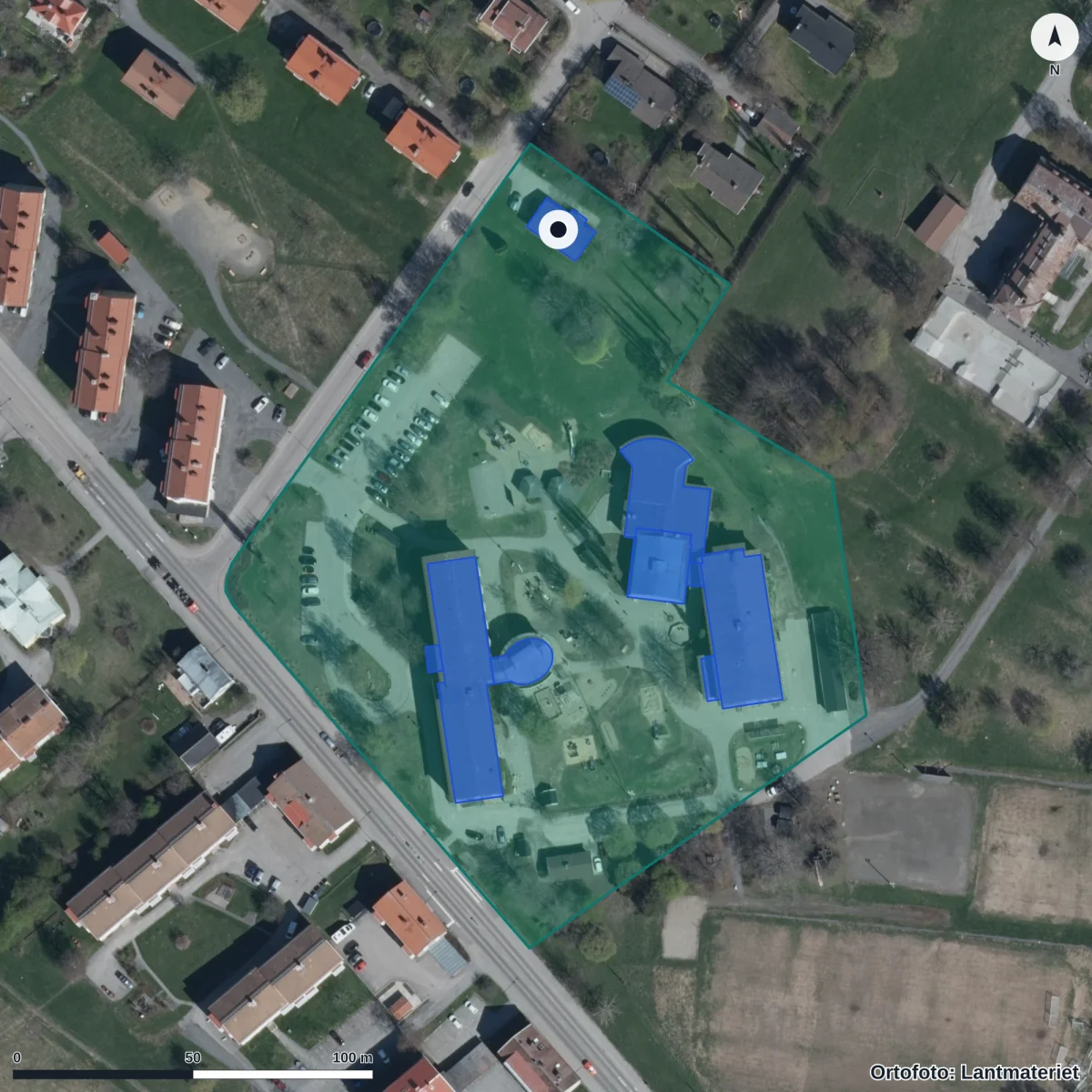 Flygbild över Kastellskolans Förskola, ortofoto från Lantmäteriet